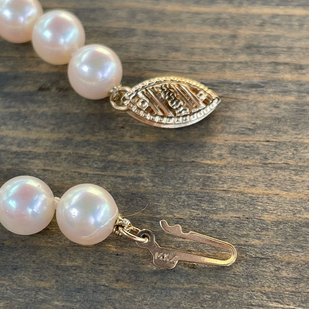 14k Gold & Pearl Bracelet - Picture 4 of 8